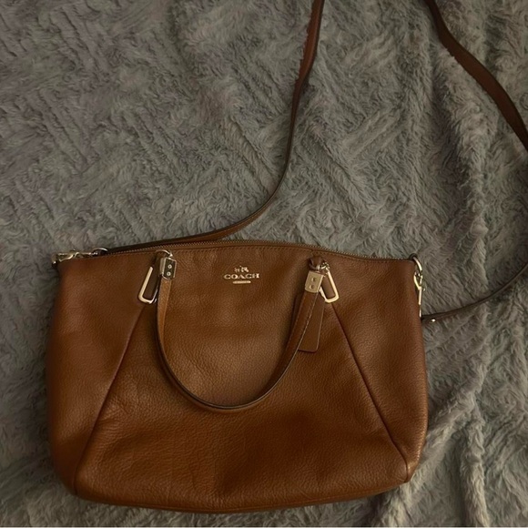 Coach Handbags - Coach Tan Leather Shoulder Bag